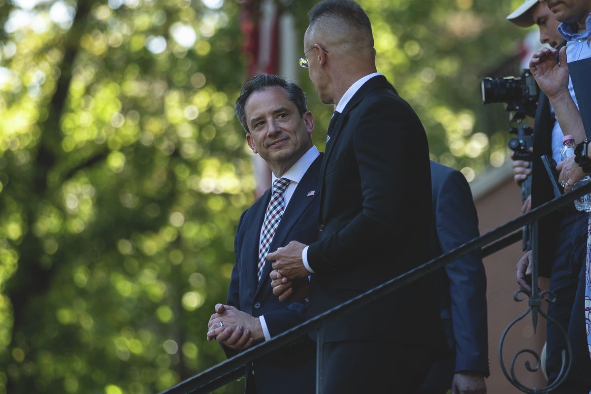 Robert Palladino és Szijjártó Péter a függetlenség napja alkalmából mondtak beszédet