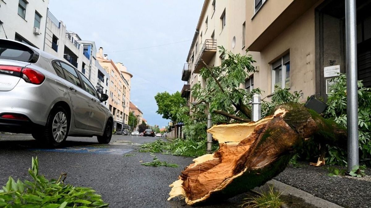 Megérkezett a vihar, hatalmas a pusztítás + videó