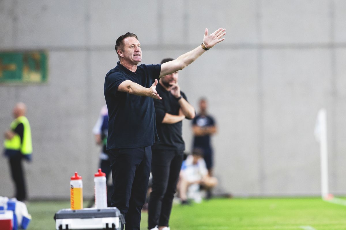 Robbie Keane ma már a pályán kívül – és a Ferencváros sikeréért küzd