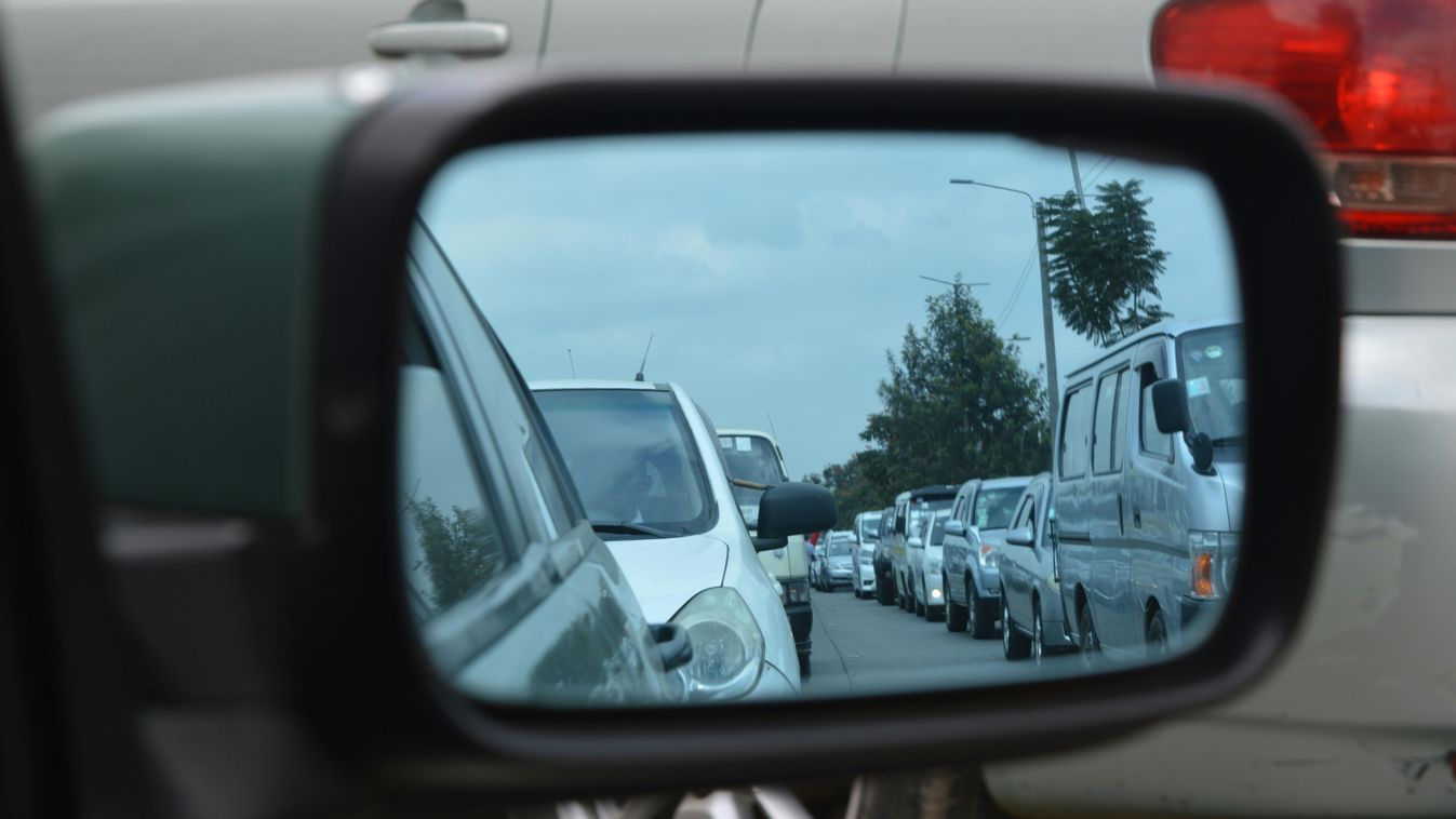A németek miatt brutális torlódások alakulhatnak ki magyar autópályákon, van ahol már 10 kilométeres a torlódás