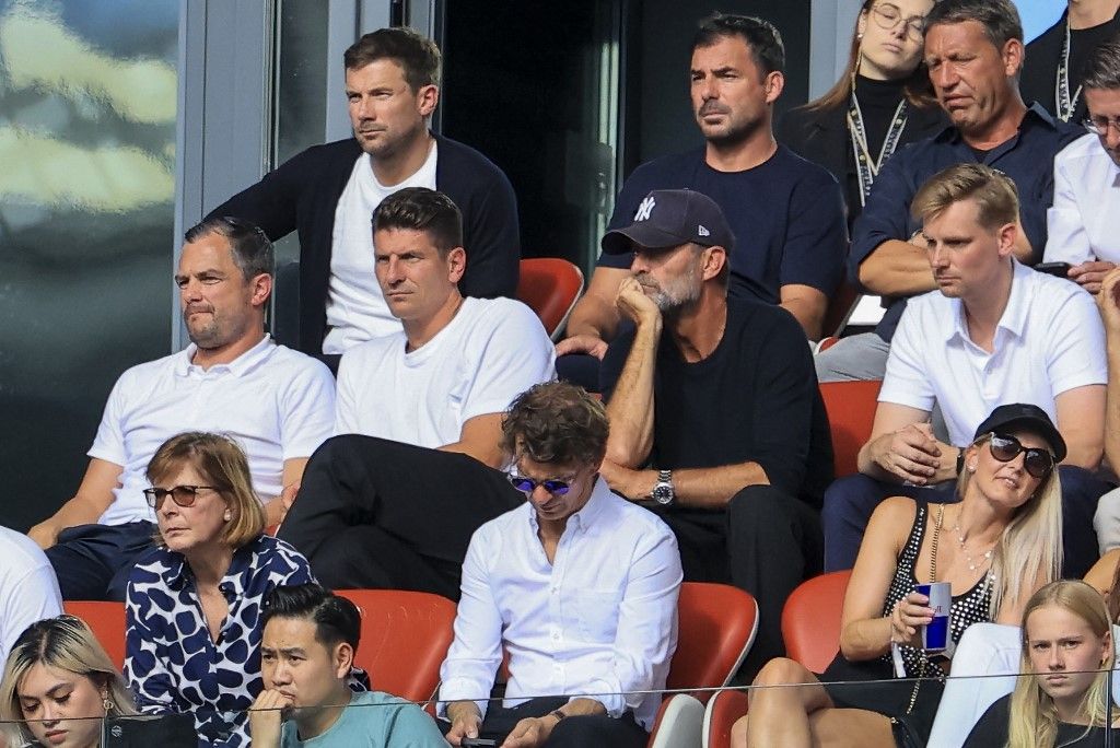 Jürgen Klopp társaságában Lőw Zsolt is ott volt a Lipcse meccsén, azt láthatták, hogy Gulácsi nagyszerűen védett