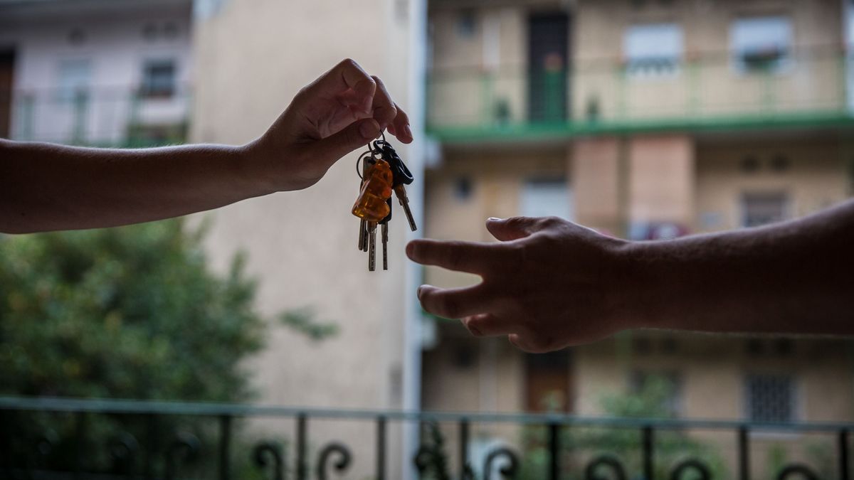 lakás ingatlan adás vétel eladás szerződés bérlet albérlet kulcs 2016 08 01 Fotó: Kállai Márton