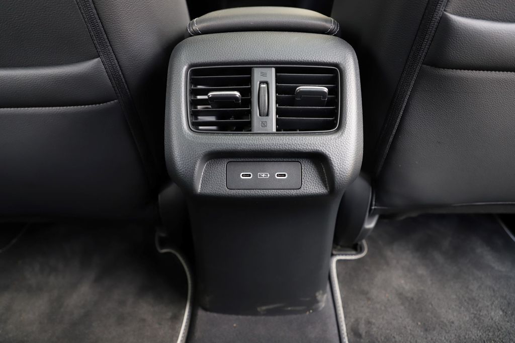 Honda Civic e:HEV - Honda ZR-V e:HEV összehasonlítás