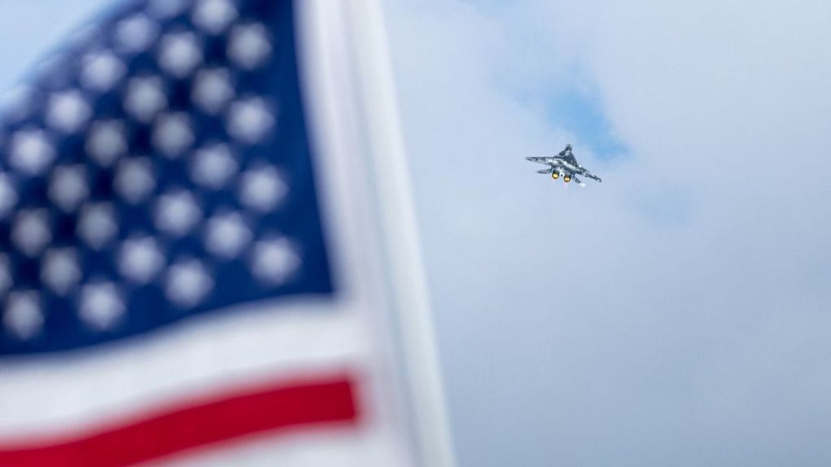 Polgári gép hatolt be Trump védett légterébe