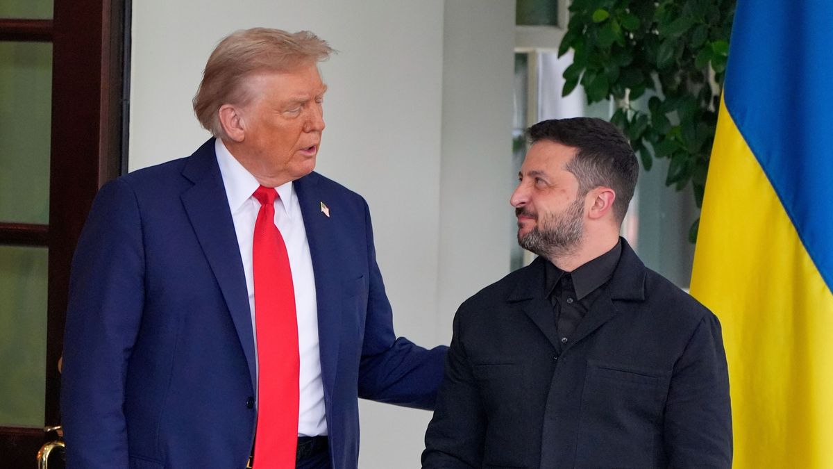 Washington, 2025. augusztus 18.
Donald Trump amerikai elnök (b) fogadja Volodimir Zelenszkij ukrán államfőt a washingtoni Fehér Házban 2025. augusztus 18-án.
MTI/AP/Alex Brandon