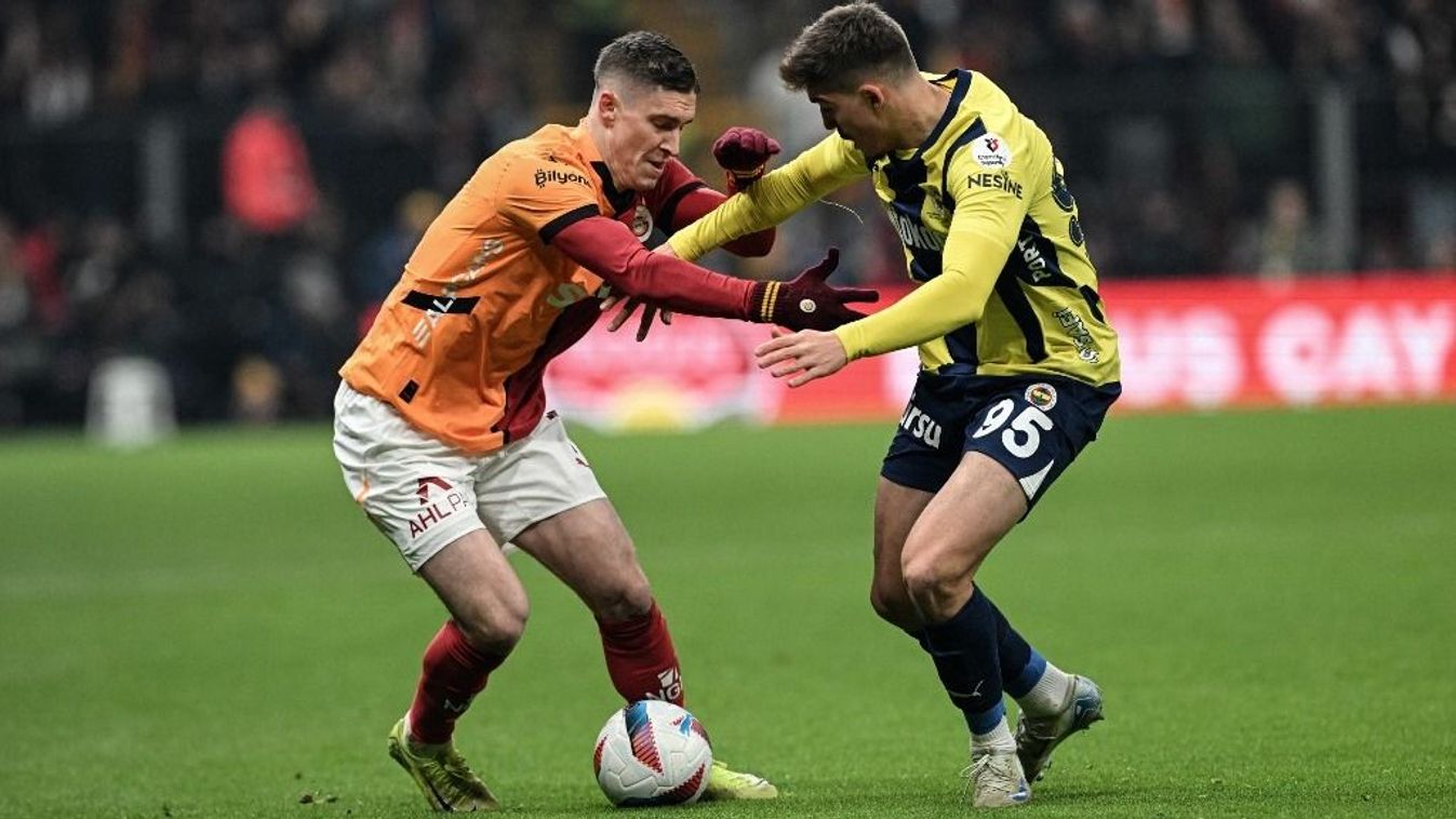 Sallai Roland (balra) idén is megelőzné csapatával a Fenerbahcét