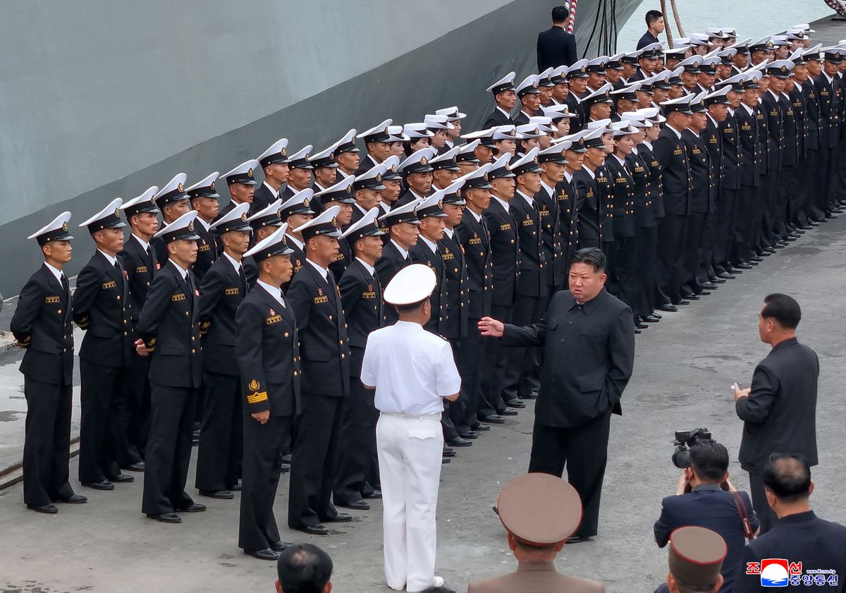 Kim Dzsongün és Észak-Korea vezetése a nukleáris fegyverarzenál bővítését sürgeti