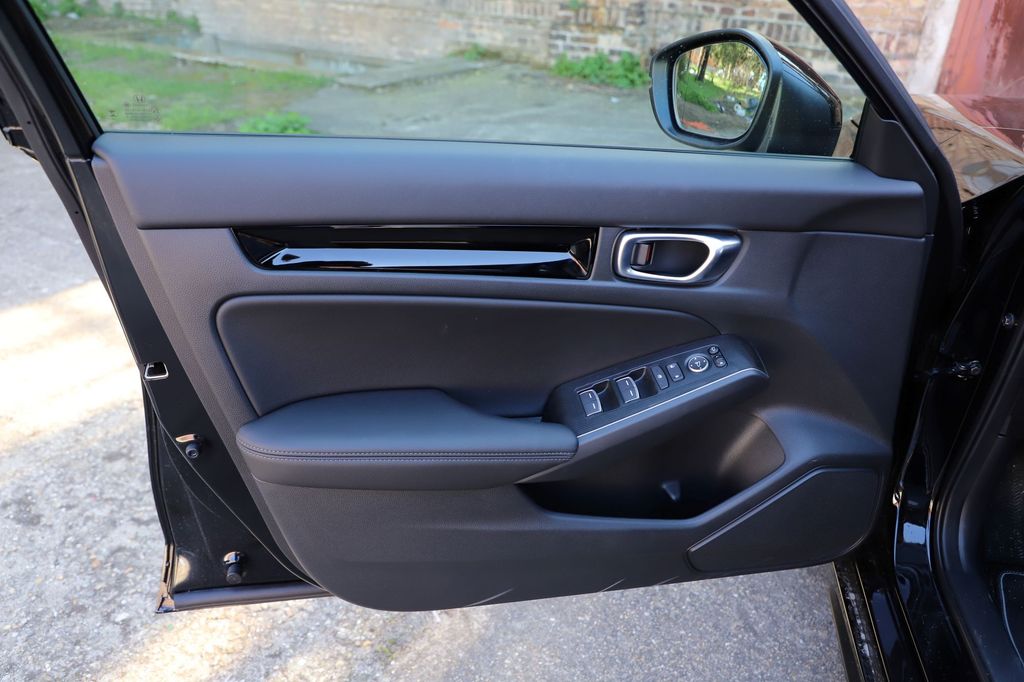 Honda Civic e:HEV - Honda ZR-V e:HEV összehasonlítás