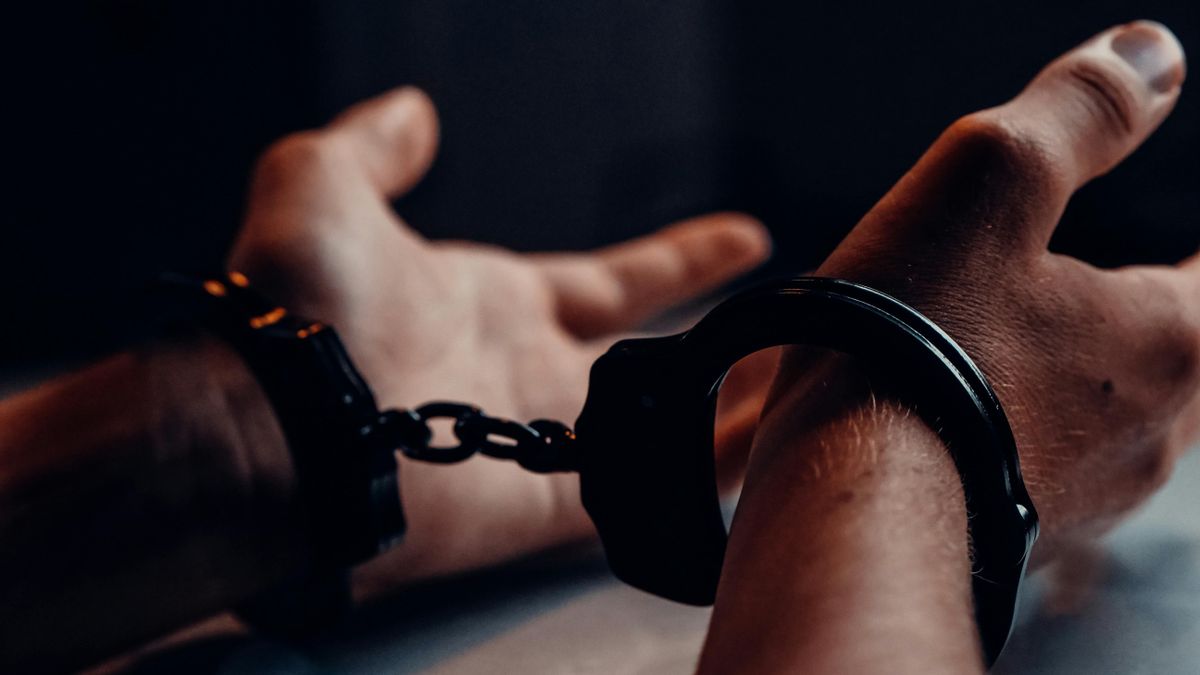 Letartóztatták a férfit, aki autóban akarta megégetni a haragosát