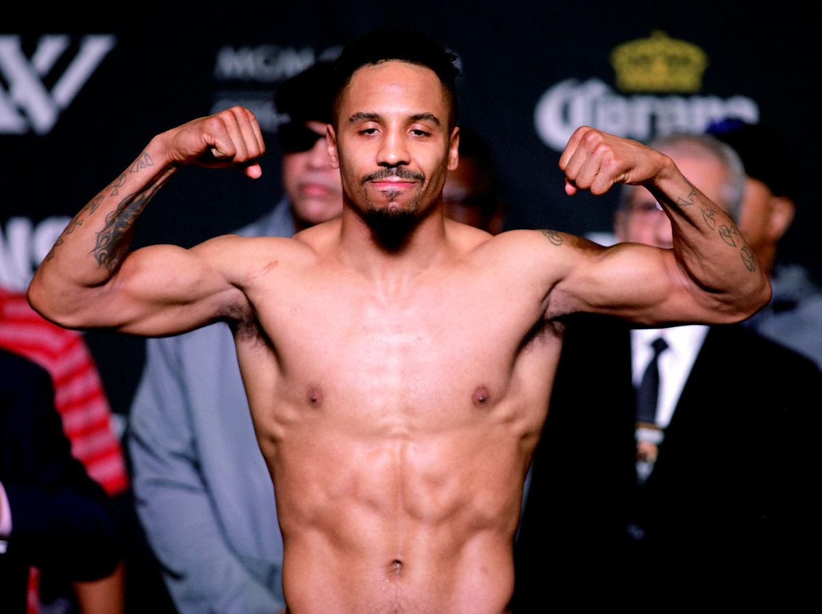 Boxer Andre Ward of the US poses during his weigh in at the MGM Grand in Las Vegas, November 18, 2016. Ward will meet Sergey Kovalev of Russia for the WBA, IBF and WBO light heavyweight world championship on November 19, 2016, at the T-Mobile Arena in Las Vegas. (Photo by John GURZINSKI / AFP)
