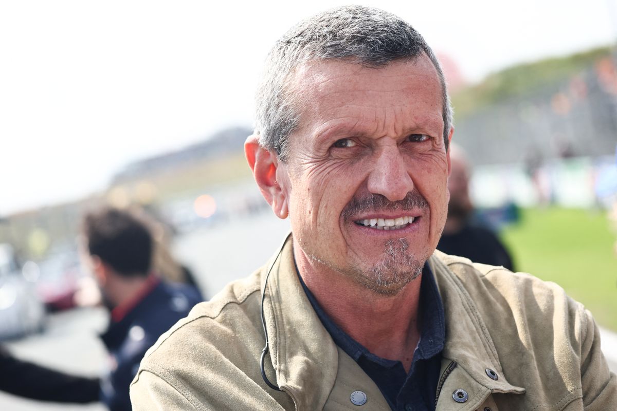 Günther Steiner szerint Lewis Hamilton a nyári szünetben dönthet a jövőjéről