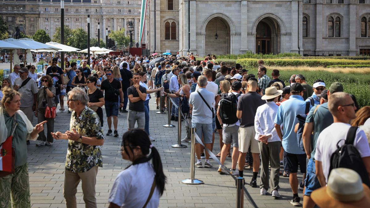 Orbán Viktor megmutatta, hogy ünnepel az ország + videó