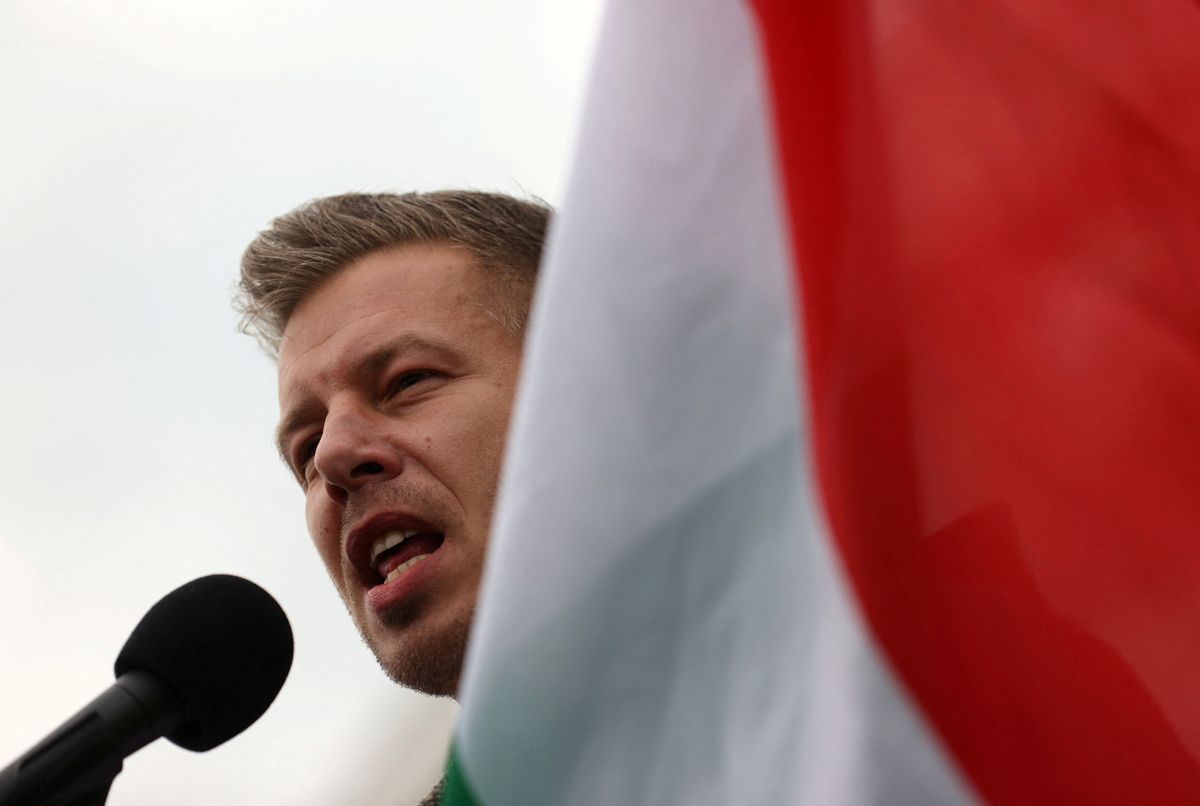 Peter Magyar, leader of opposition TISZA party, delivers a speech during a campaign tour in Siofok, Hungary, March 27, 2025. REUTERS/Bernadett Szabo