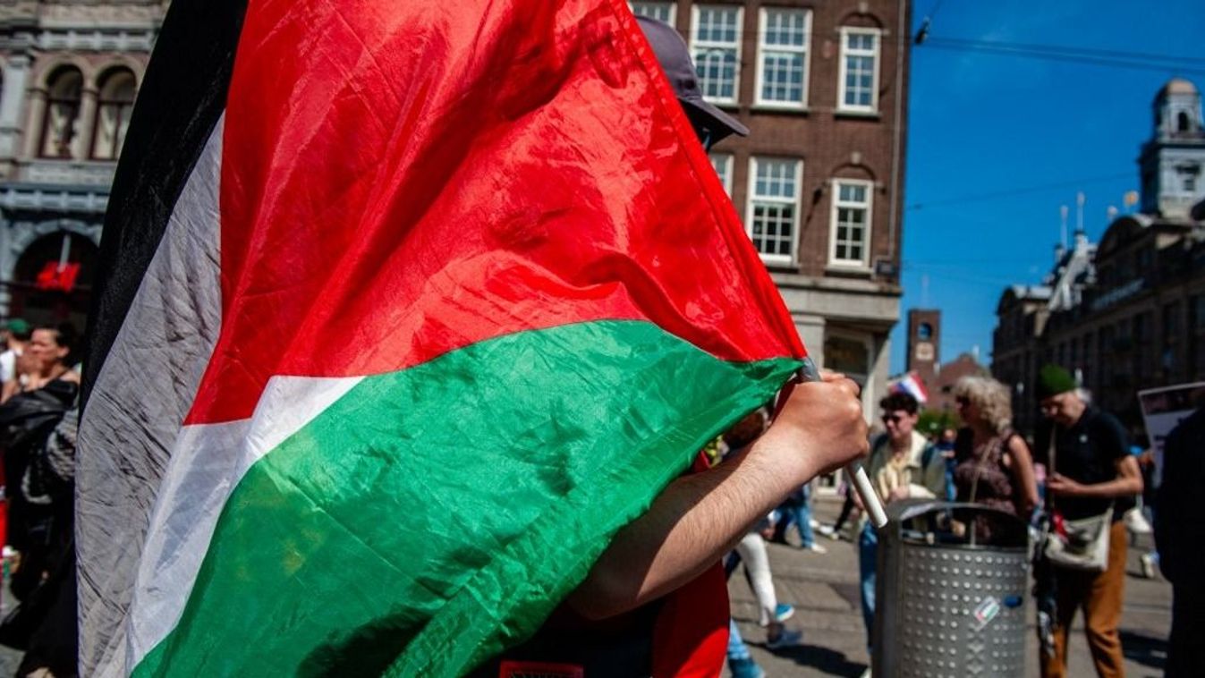 Belefáradtak az emberek a baloldali ideológiába Kép