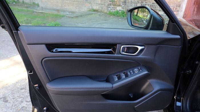 Honda Civic e:HEV - Honda ZR-V e:HEV összehasonlítás