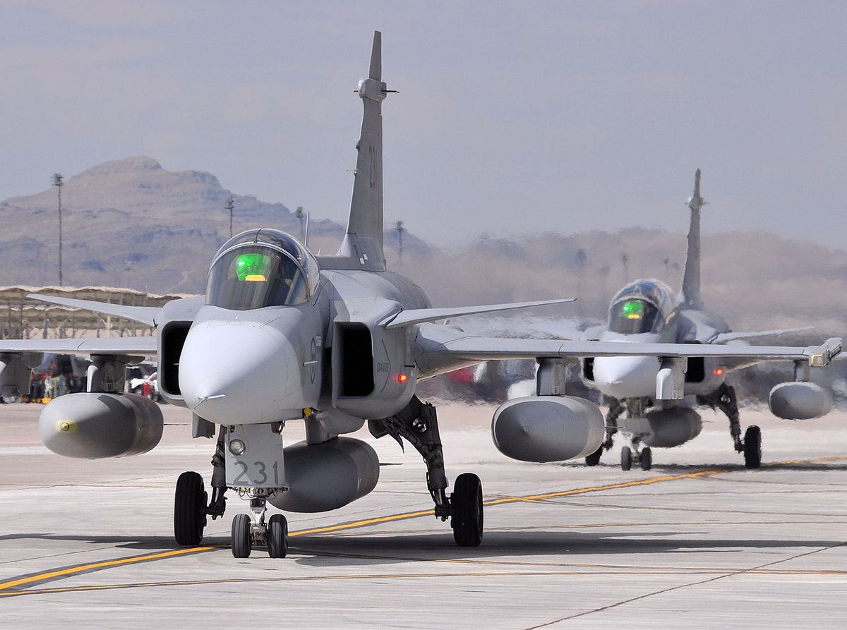 A JAS 39 Gripen négy és feledik generációs többfunkciós harci gép