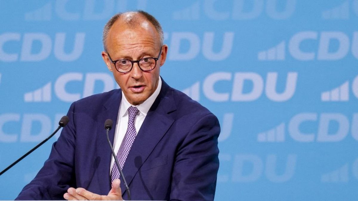 Merz: Évek óta a lehetőségeinken felül élünk + videó