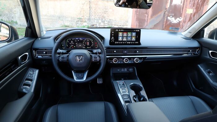 Honda Civic e:HEV - Honda ZR-V e:HEV összehasonlítás