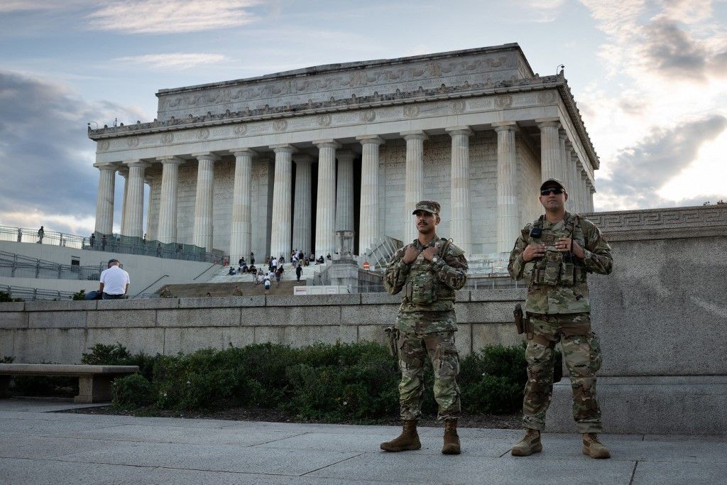 Trump rendet tesz Washingtonban (Fotó: AFP)
