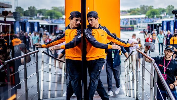 Lando Norris elégedetten távozhat a Magyar Nagydíj helyszínéről.