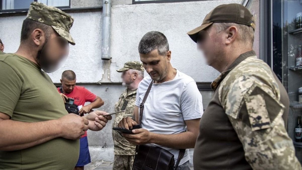 Kárpátalján tartottak embervadászatot Zelenszkijék + videó