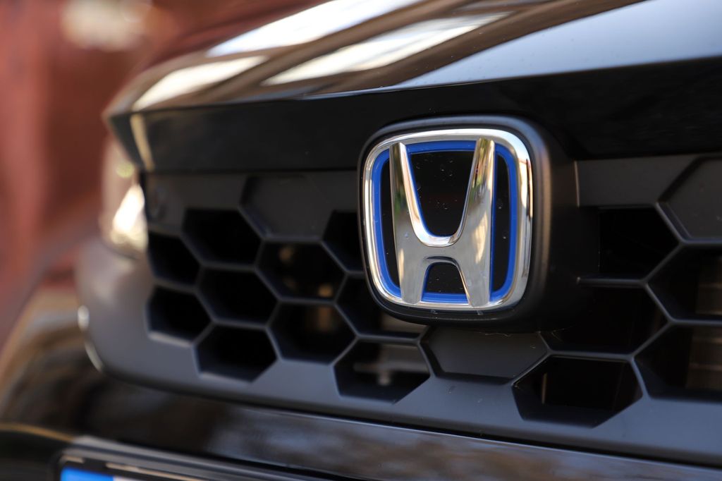 Honda Civic e:HEV - Honda ZR-V e:HEV összehasonlítás