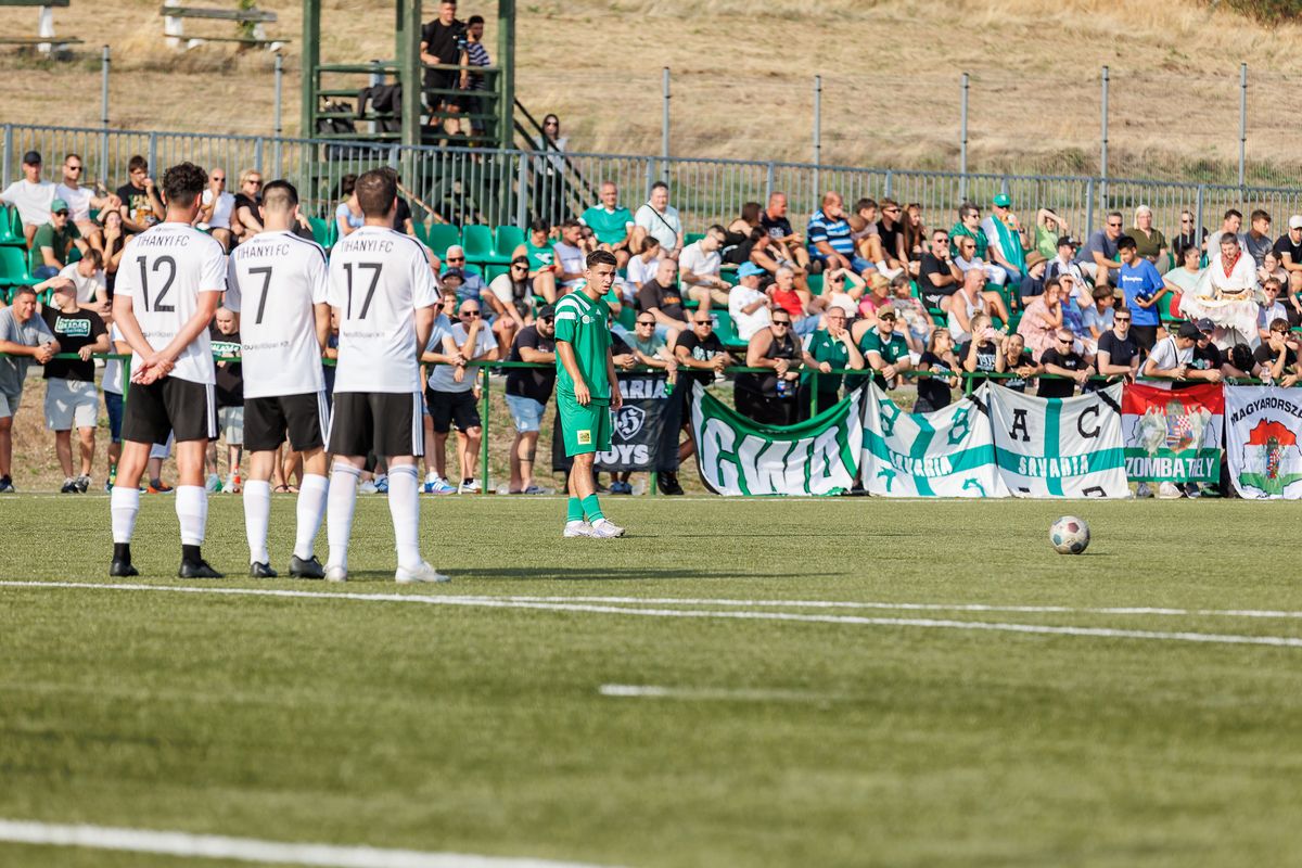 A Haladás szurkolói az NB III-ban sem hagyják magukra a csapatot, de újabb pofonokat kell kibírniuk