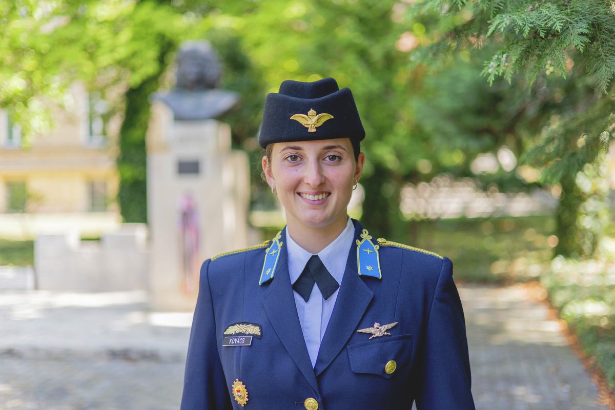 Kovács Zsuzsi hadnagy egyik célja, hogy majd részt vehessen a NATO Baltic Air Policingban (Fotó: Csudai Sándor)