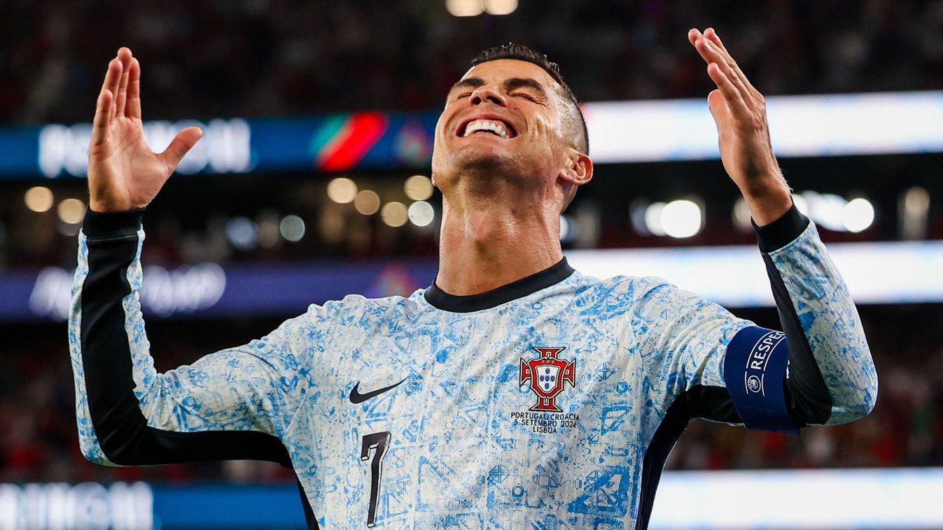 Cristiano Ronaldo
Lisszabon, 2024. szeptember 5.
A portugál Cristiano Ronaldo ünnepli gólját a labdarúgó Nemzetek Ligája A divíziója 1. csoportjában játszott Portugália-Horvátország mérkőzésen Lisszabonban 2024. szeptember 5-én. Cristiano Ronaldo pályafut