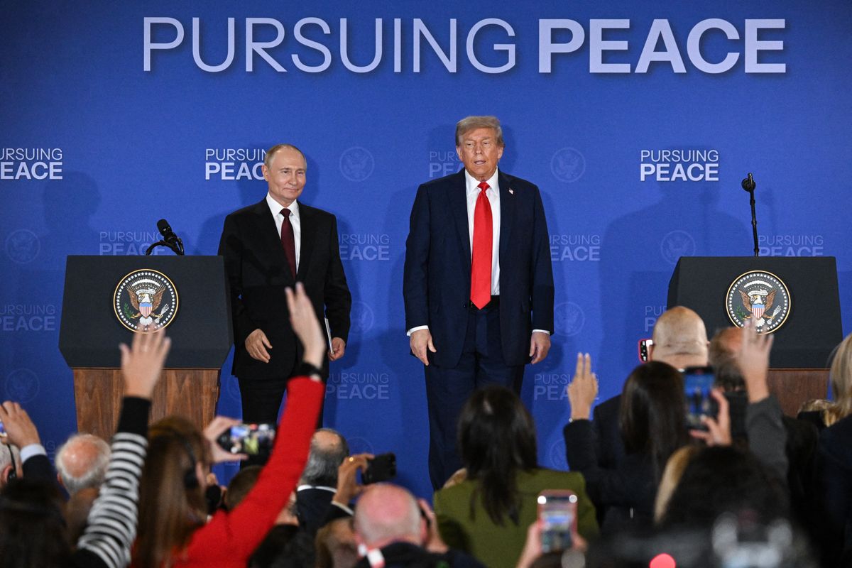 Donald Trump és Vlagyimir Putyin találkozója kapcsán Szijjártó Péter elmondta, mi, magyarok őszintén reméljük, hogy a tegnapi tárgyalás elvezet a békéhez 