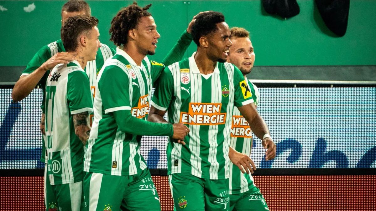 Szirénázó rendőrök, vonuló skótok és két magyar futballista csatája Bécsben + videó