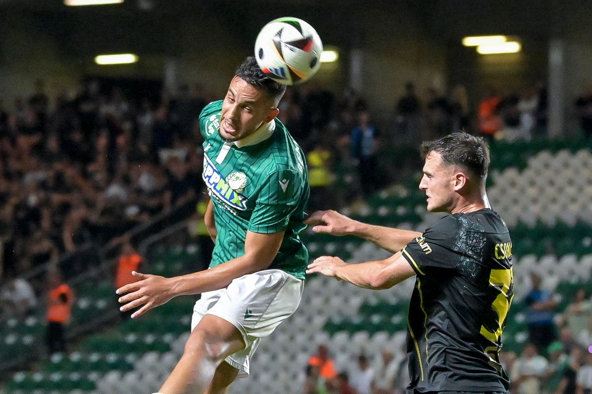 Csongvai Áron (jobbra) az AIK Stockholm játékosa öngólt vétett az ETO FC otthonában, Győrben játszott Konferencialiga-selejtezőn