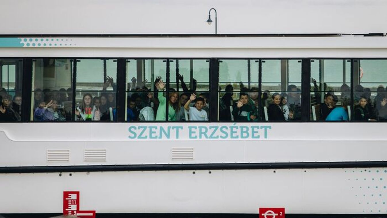 Photo: Balazs Ladoczki