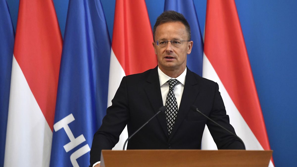 Szijjártó Péter az uniós ígéretek betartását sürgeti