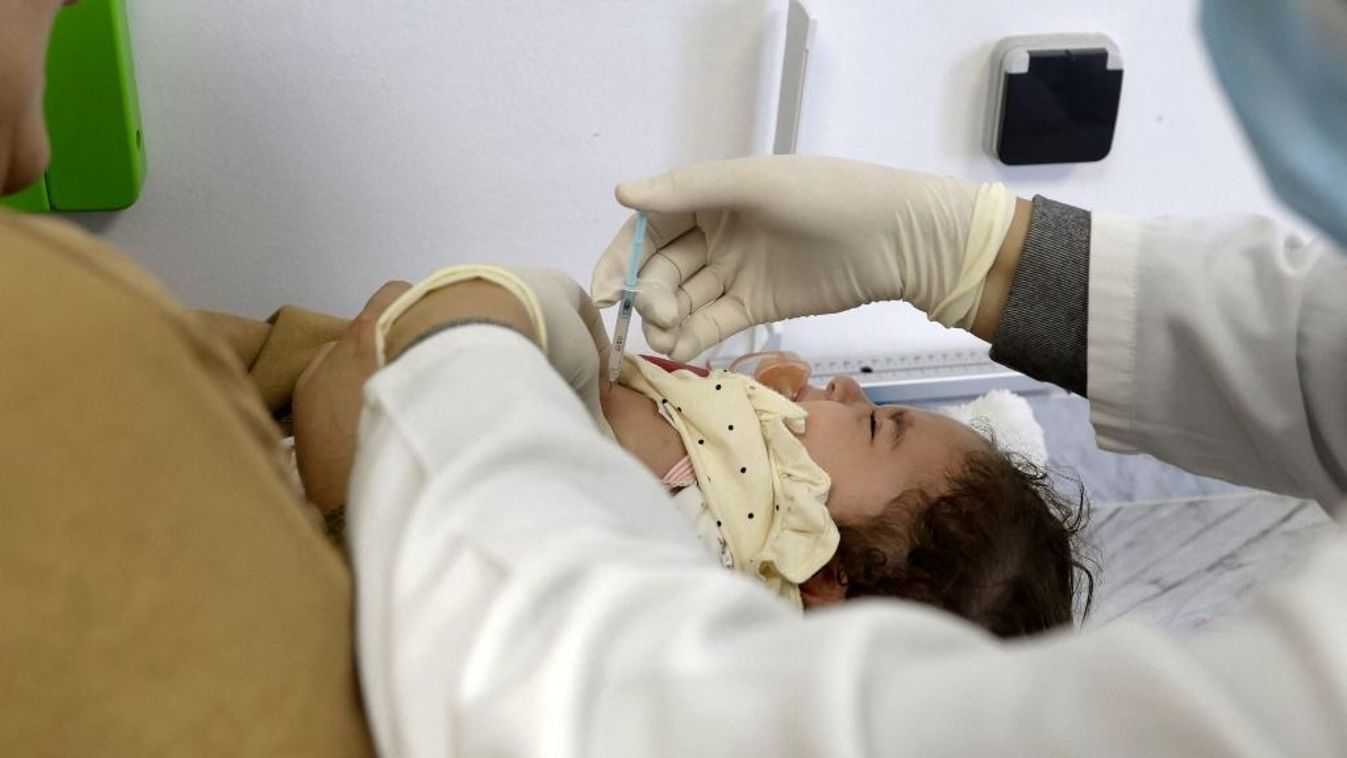 Illusztráció - 24 ember van kórházban kanyaró miatt (Fotó: AFP)