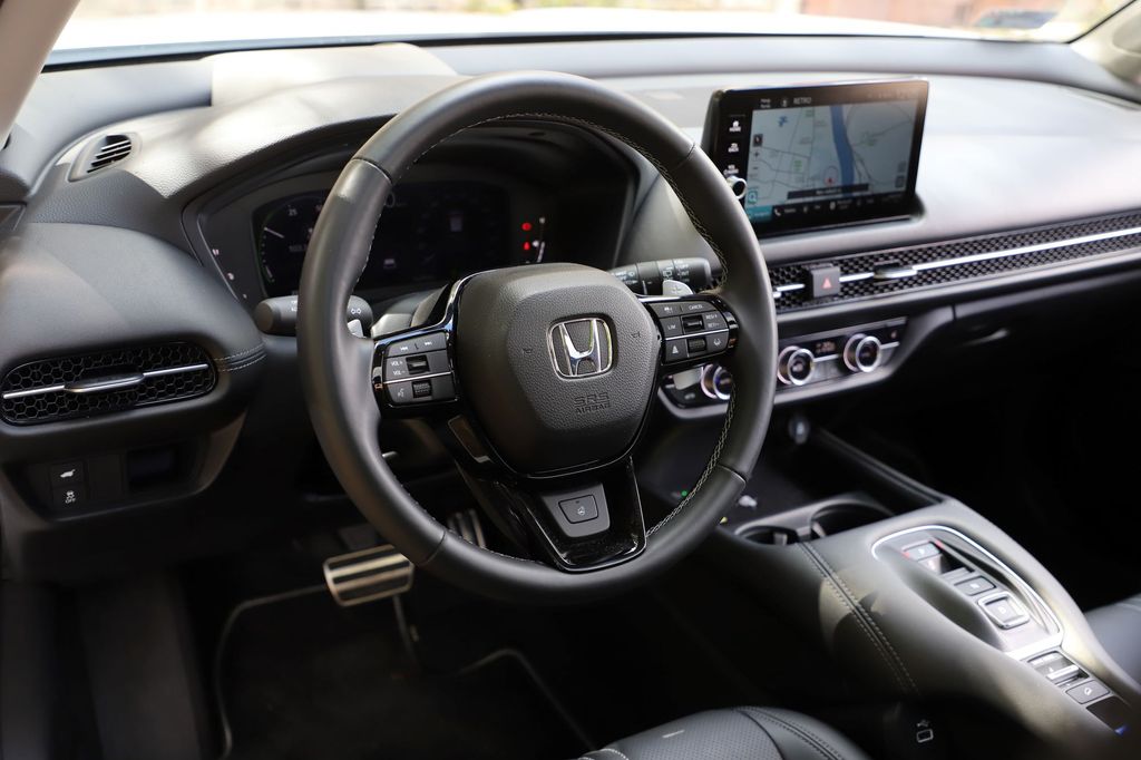 Honda Civic e:HEV - Honda ZR-V e:HEV összehasonlítás