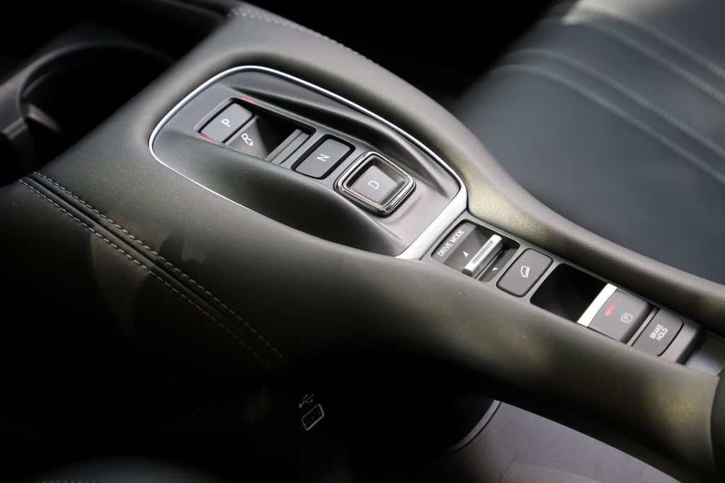 Honda Civic e:HEV - Honda ZR-V e:HEV összehasonlítás