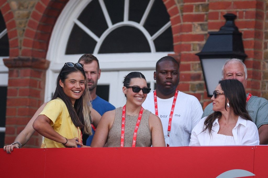 Emma Raducanu éppen Carlos Alcaraznak szurkol még Londonban. Vajon összeálla az álompár a US Openen vegyes párosban