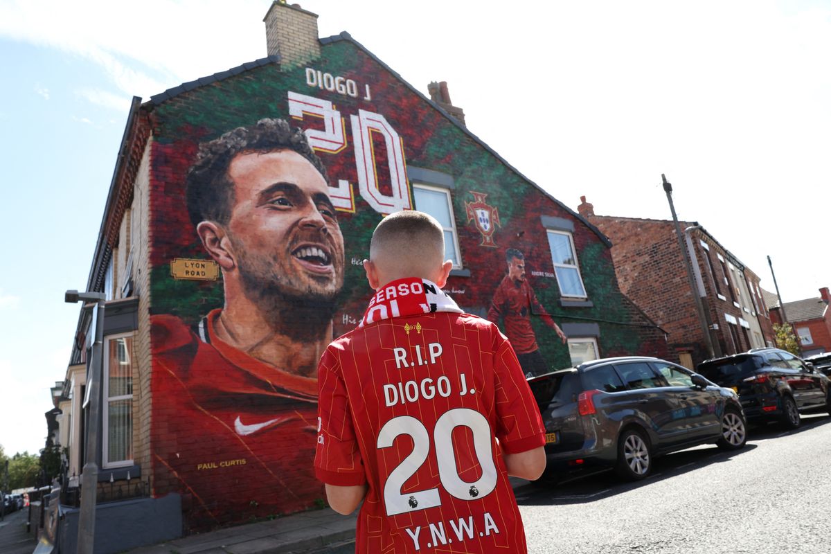 Liverpool városa és liverpooli szurkolók őrzik Diogo Jota emlékét