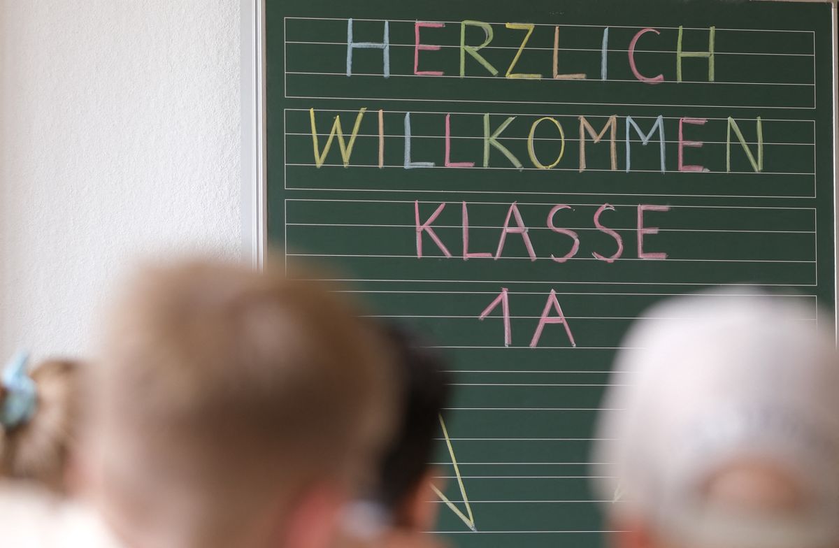 A migráns diákok aránya emelkedik a német iskolákban, a szülők és tanárok a nyelvi támogatás fontosságát hangsúlyozzák.