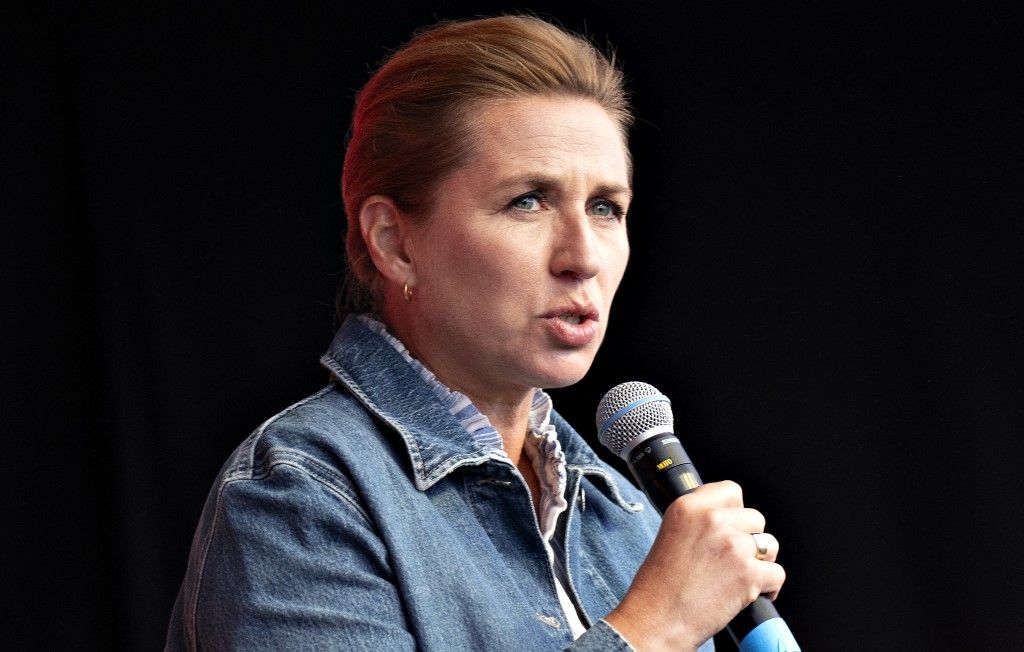 Míg Koppenhága központjában Izrael-ellenes tüntetés zajlik, Mette Frederiksen dán kormányfő a zsidó államot szankcionálná