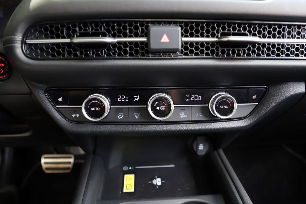 Honda Civic e:HEV - Honda ZR-V e:HEV összehasonlítás