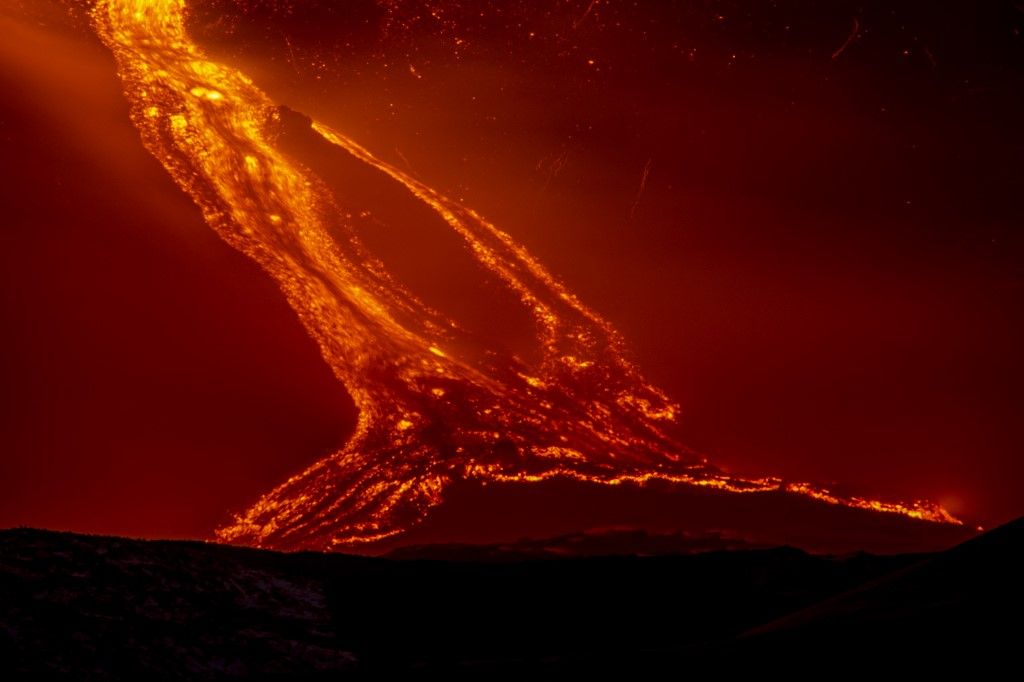 Ismét kitört az Etna - illusztráció