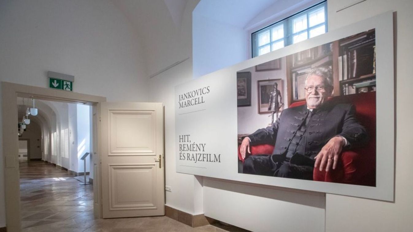 Jankovics Marcell életművéből nyílt kiállítás Székesfehérváron.