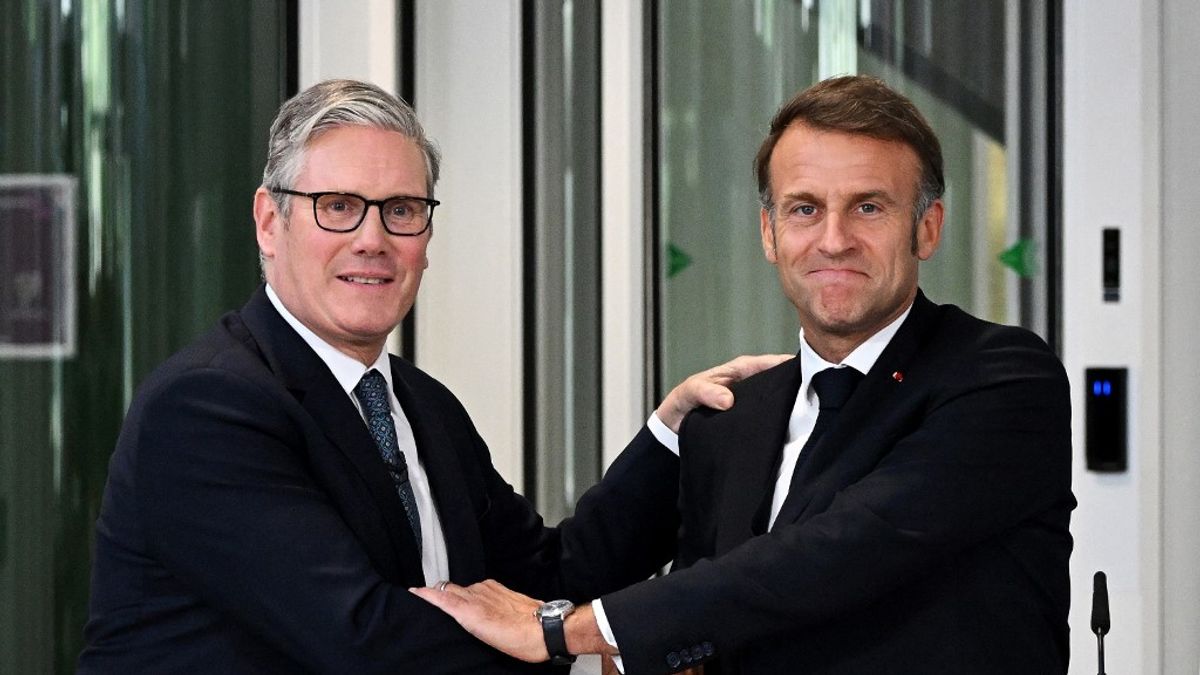 Macron száját befogták, mindenkinek jobb, ha hallgat