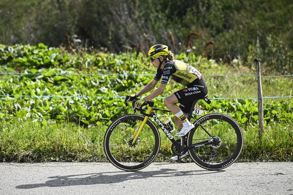 Pauline Ferrand-Prévot az olimpia után tért vissza az országúti kerékpározás világába, Pauline Ferrand-Prévot, női Tour de France, kerékpár, Team Visma | Lease a Bike's French rider Pauline Ferrand-Prevot leads the breakaway during the 8th stage (out of 9) of the fourth edition of the Women's Tour de France cycling race, 111.9 km from Chambery to Saint-François-Longchamp, near Saint-François-Longchamp, south-eastern France on August 2, 2025. (Photo by JULIEN DE ROSA / AFP)