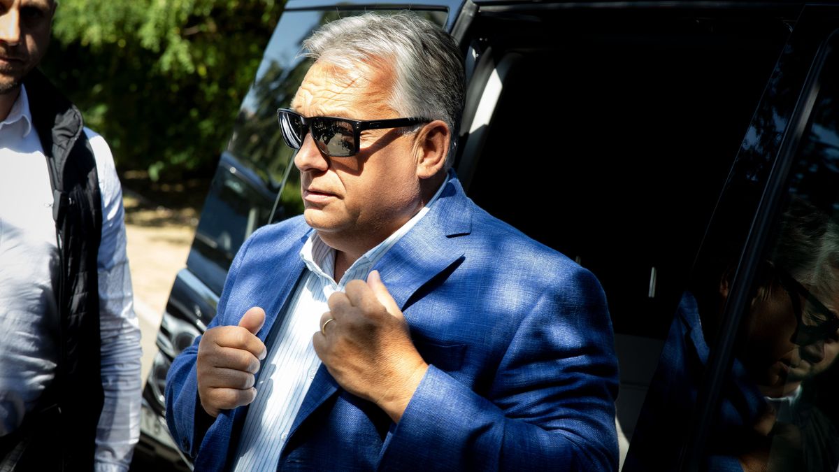 Orbán Viktor keményen üzenetet hagyott a Harcosok Klubjában: „Aki nincs az asztalnál, az az étlapon van”
