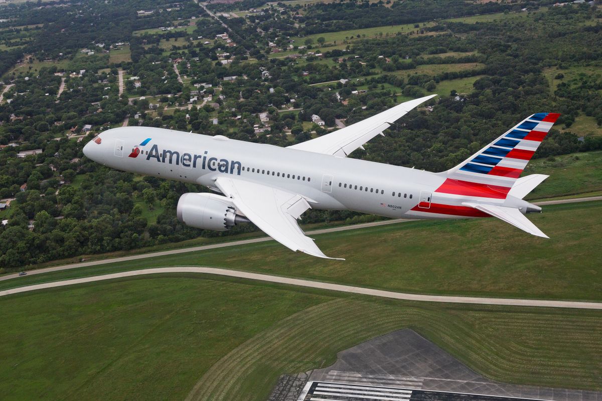 American Airlines Boeing 787-8 photographed on May 22, 2015 from Wolfe Air Lear 25B