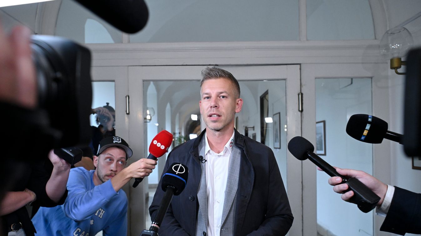 Magyar Péter, a Tisza párt elnöke