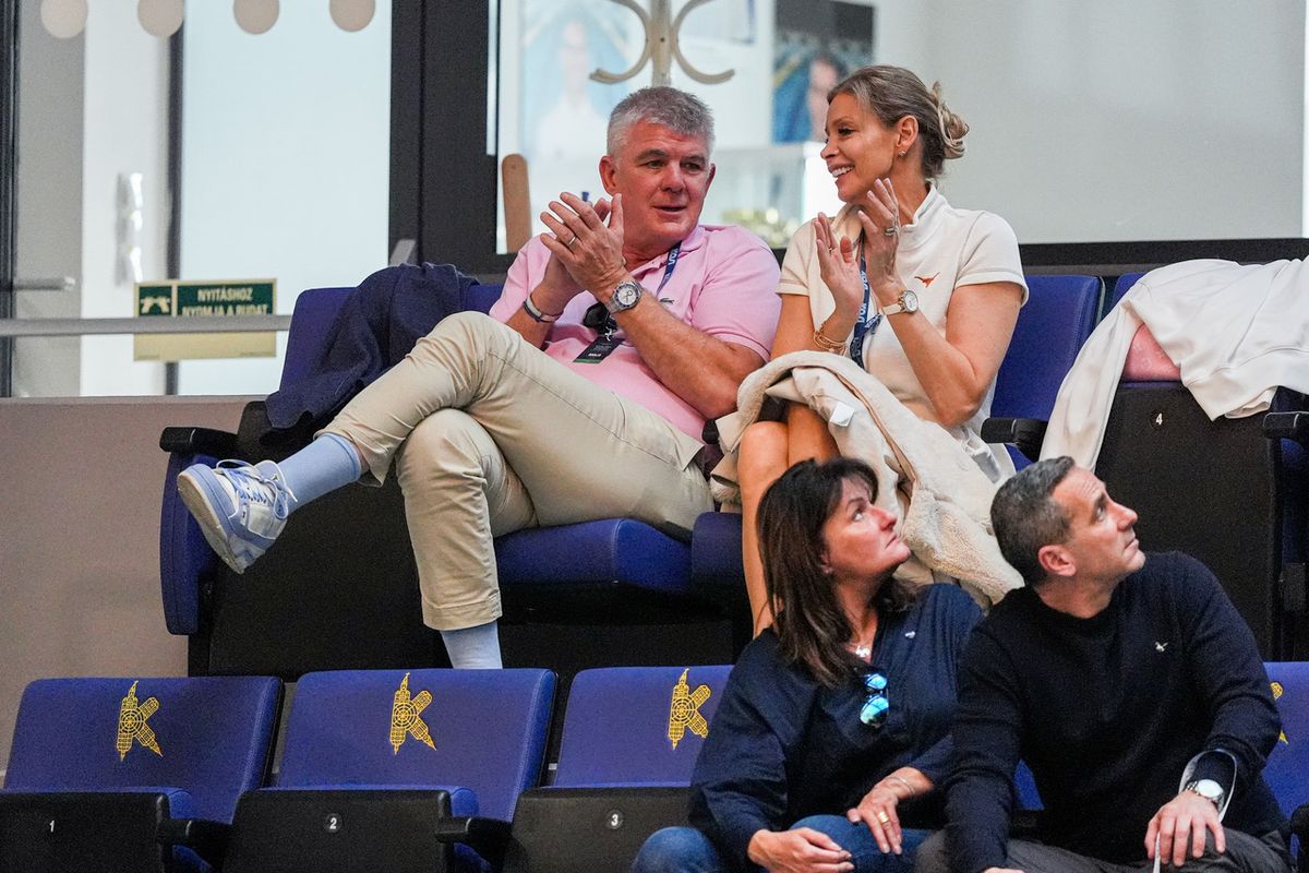 Kós Hubert édesapja, Nick és édesanyja, Kitty a szingapúri vb-re is elkísérte olimpiai és világbajnok úszónkat